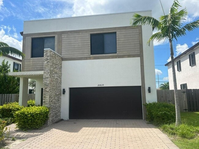 Photo - 20828 NE 2nd Ct