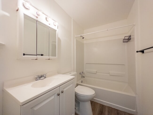 Photo - Whiteland Ave Apartments