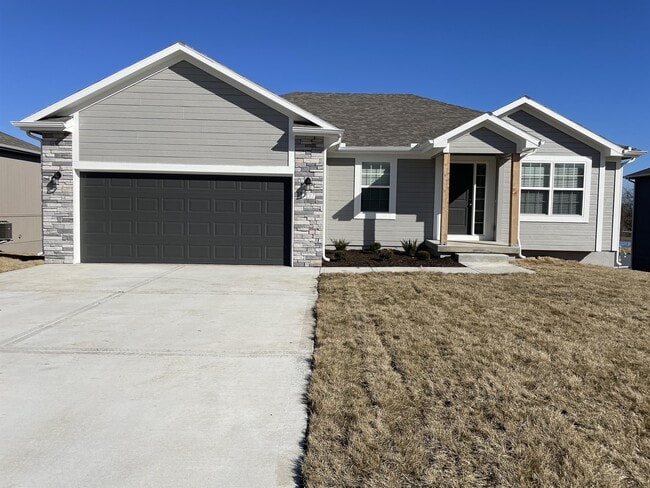 Photo - 709 Poplar Cir House