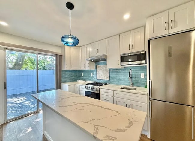 Photo - 90 Hickory Ave