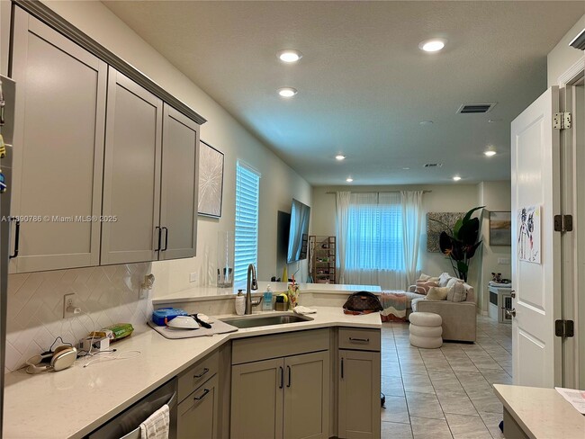 Photo - 4144 Greenway Dr