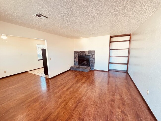 Photo - 320 Falcon Ct Unit 3