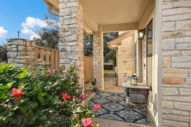 Photo - 2201 Lakeway Blvd