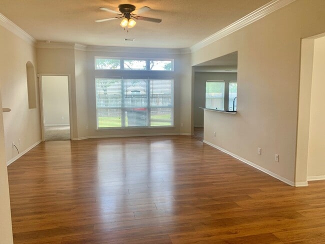 Photo - 18811 Elm Square Ct