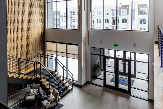 1,000 SF Lobby