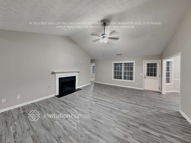 Photo - 10 Kentshire Pl NW