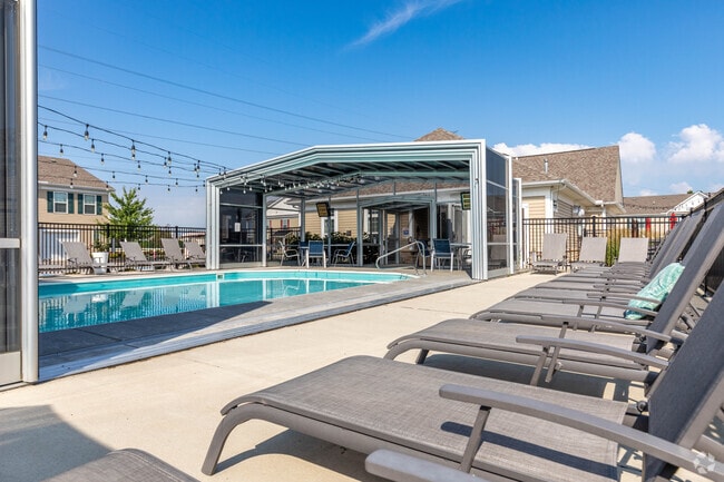 Building Photo - Latham Apartments