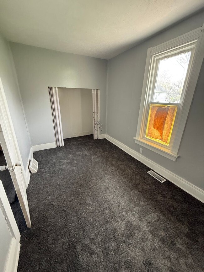 Photo - 3 Bed 1 Bath