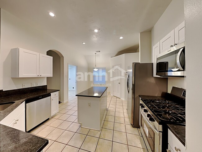 Photo - 15207 Henderson Point Dr