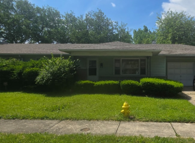 Building Photo - Two Bedroom Duplex located in Lawrence Township near Shadeland and 48th St