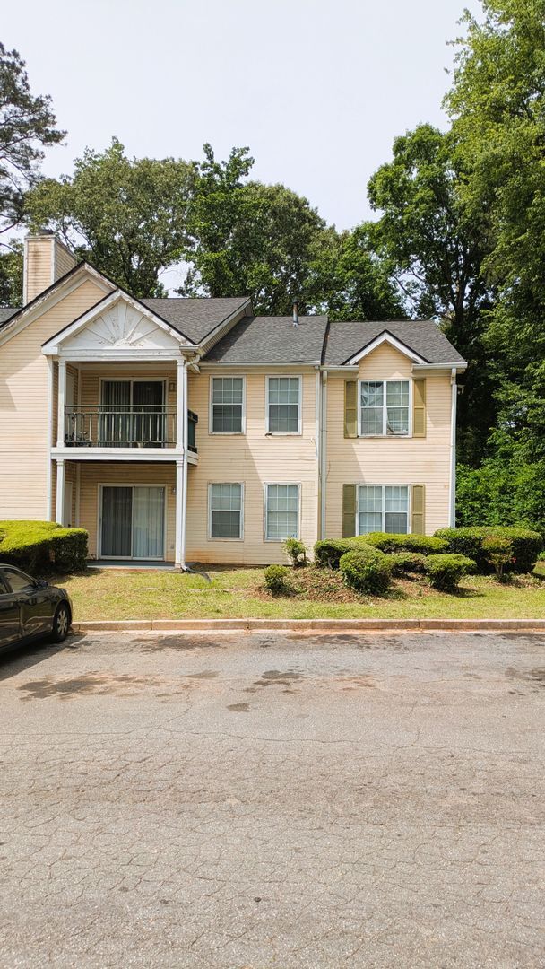 Building Photo - 417 Ridge Creek Dr, Clarkston, GA 30021