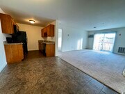 2/2 Dining Room/Living Room
