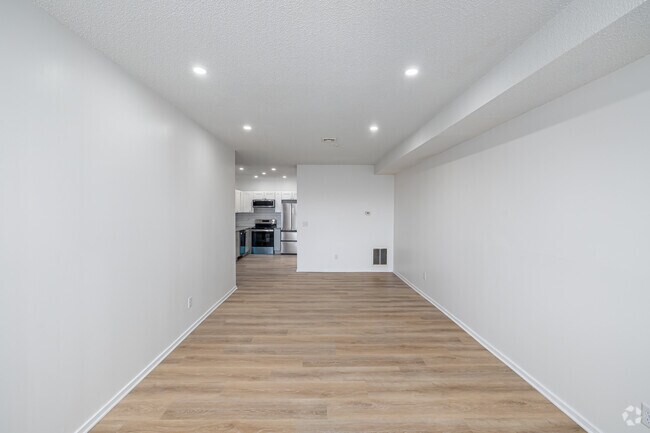 1BR, 1BA - 600SF - Living Room