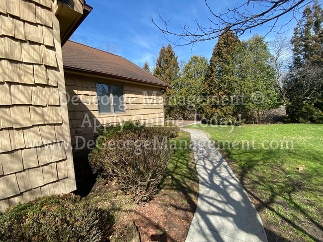 Photo - 311 1/2 Washington Street Unit 2
