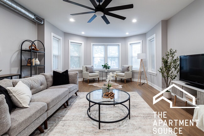 Photo - 2641 W Carmen Ave Unidad 1