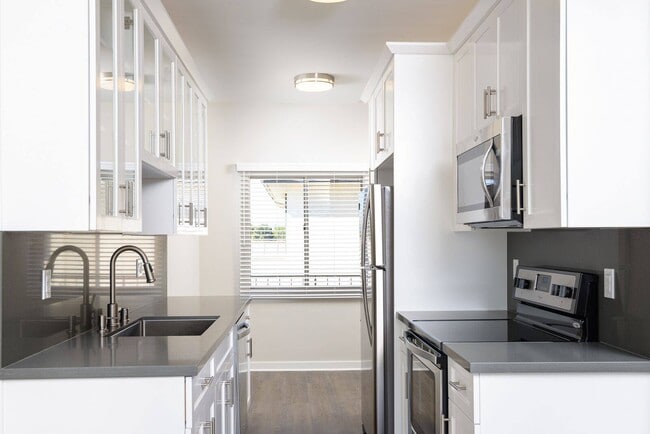 Photo - Windsor Place Apartments