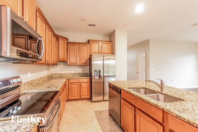 Photo - 20241 Merry Oak Ave