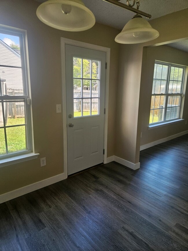 Photo - 500 Jaclyn Cir
