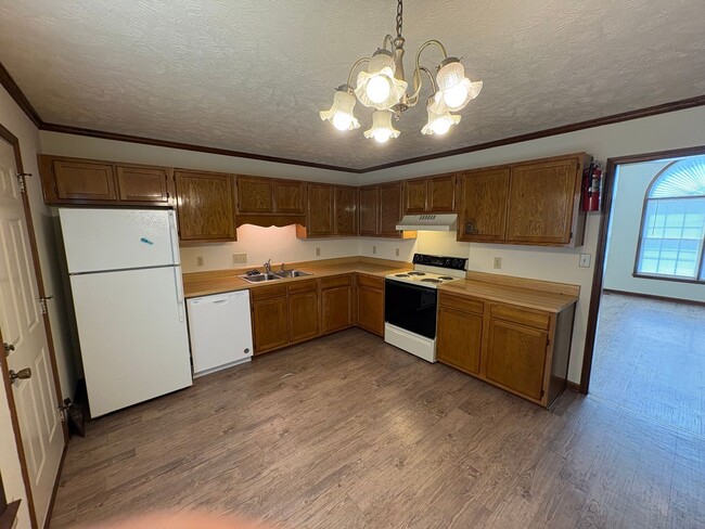Photo - 5837 Maidstone Ln