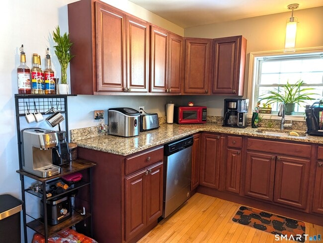 Photo - 40 Franklin St