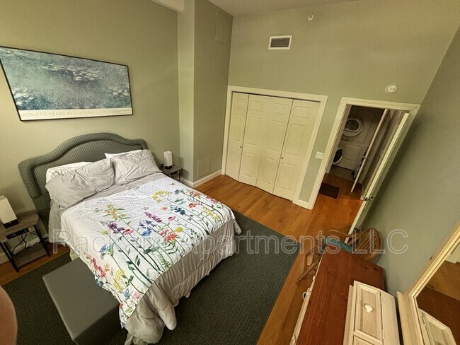 Building Photo - 260 Washington Ave