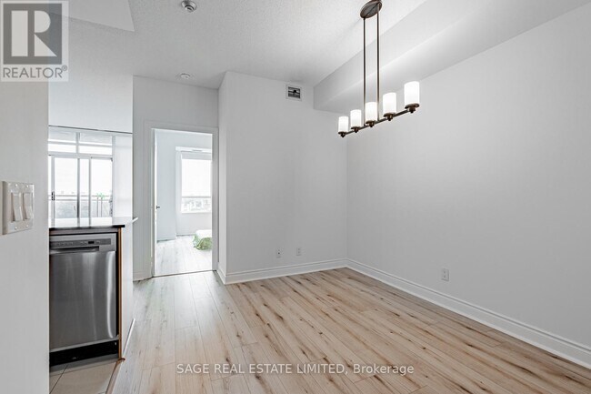 Photo - 319 Merton St Unit 1205