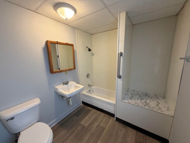 Photo - 1114-A Gilbert-