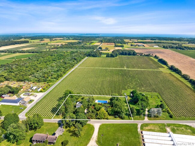 Photo - 2600 Oregon Rd