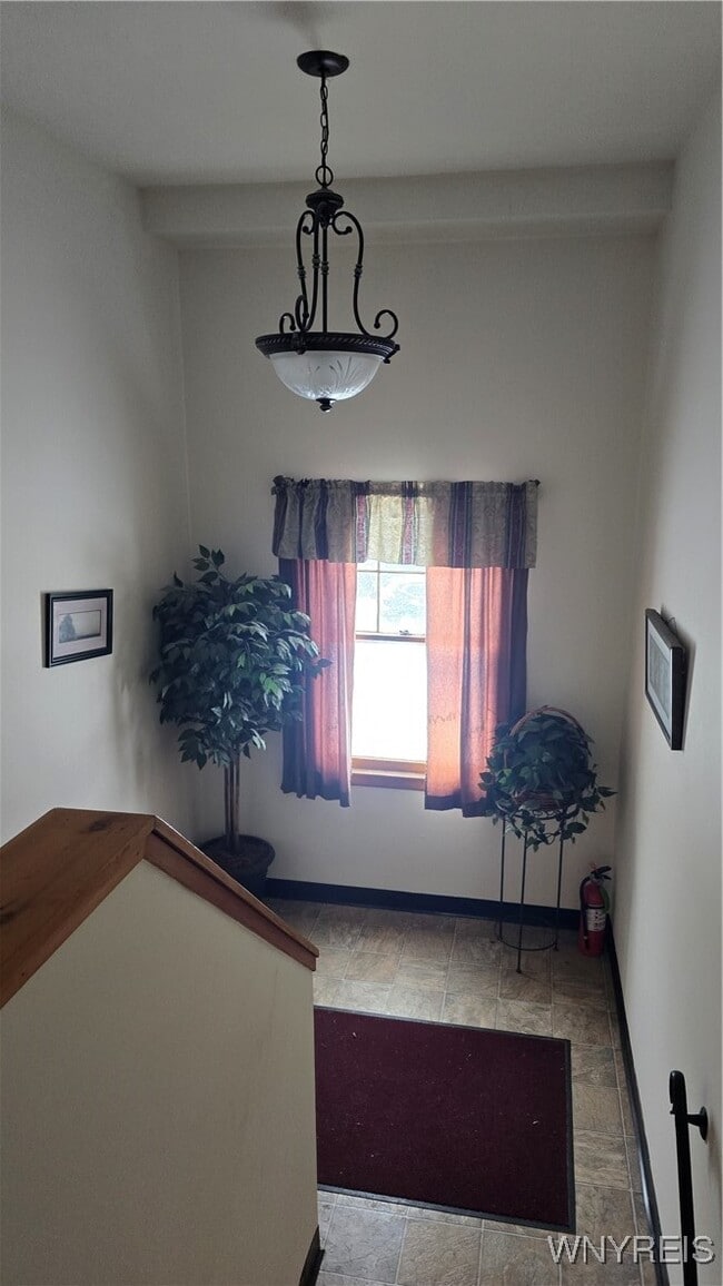 Photo - 1499 Wehrle Dr