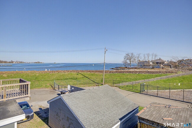 Photo - 85 Iroquois Rd