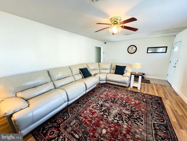 Photo - 307 Pemberton Blvd