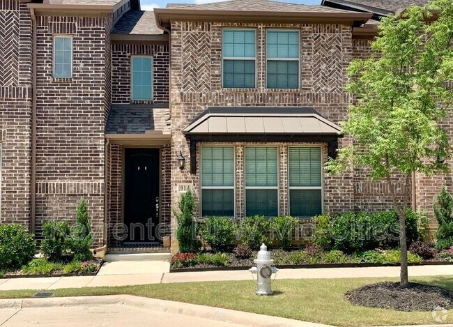 Building Photo - 914 Estelle Dr Rental