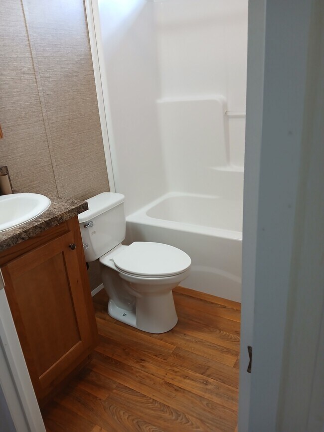 29 Geneva Rd House House Rental in Lakehurst, NJ