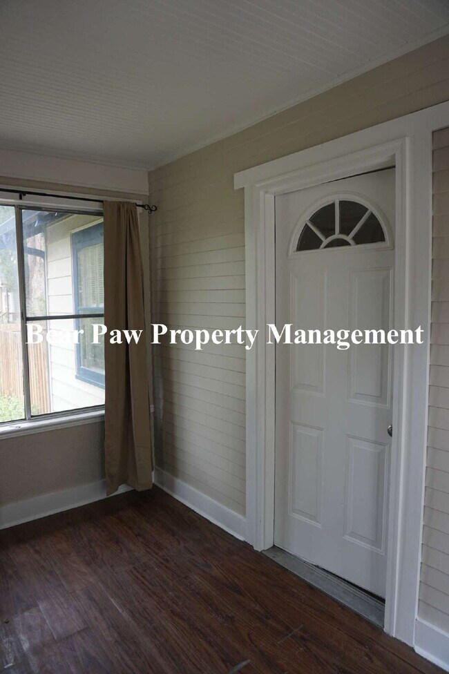 Photo - Cute Bungalow in Established Lakewood Neighborhood!