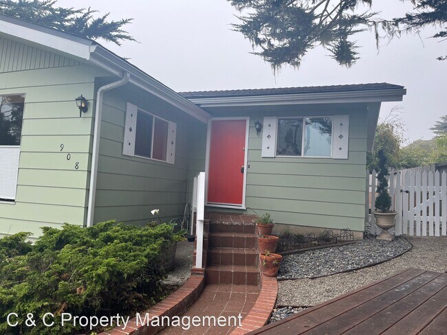 Photo - 4 br, 2 bath House - 908 Sunset Dr