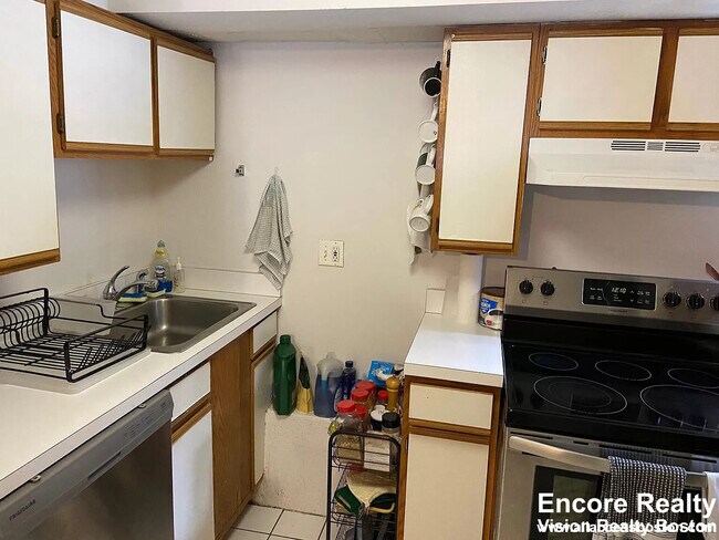 Photo - 22 St Cyprians Pl Unidad 1L