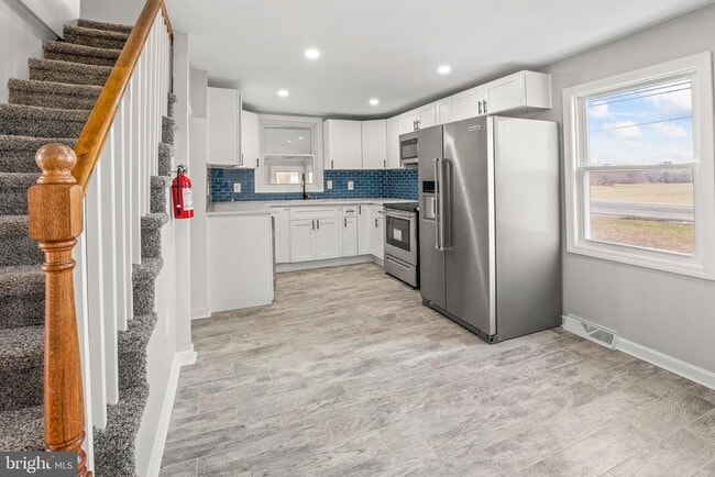 Photo - 695 Salem Quinton Rd