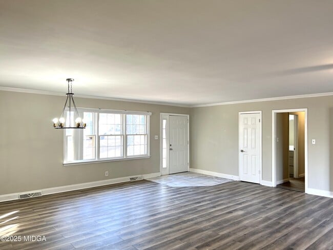 Photo - 4075 Meadowbrook Dr