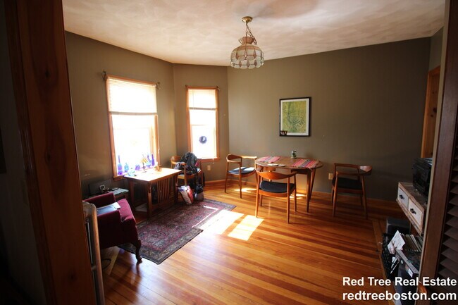 Photo - 27 Princeton St