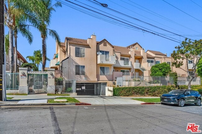 Building Photo - 433 E Tamarack Ave Unit 159 Rental