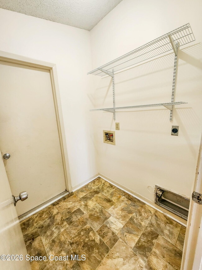 Photo - 821 Hawaii Ave NW