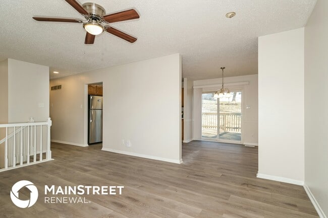 Photo - 1739 Hilltop Ln