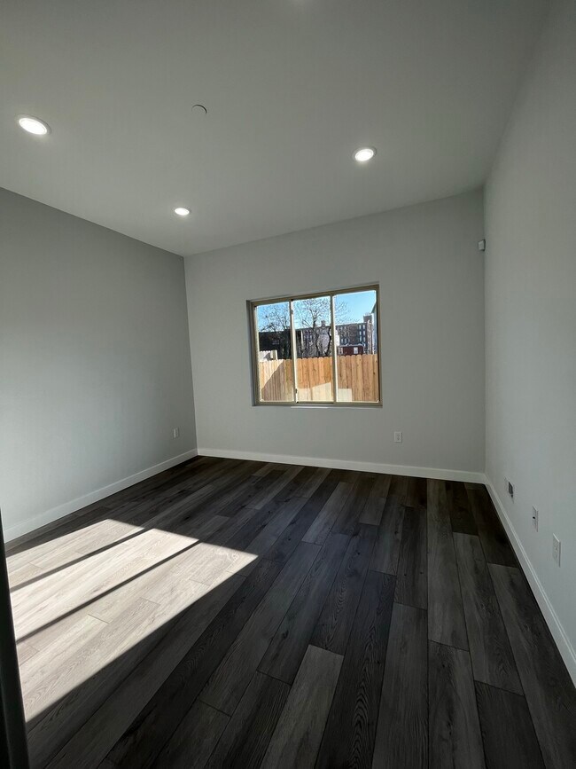 Photo - 522 W Berks St Unit 1