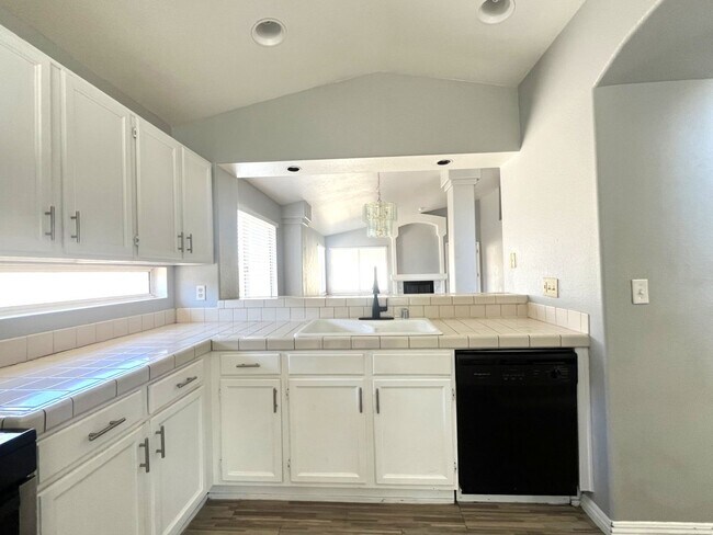 Photo - 3-Bedroom, 2-Bath House - Las Vegas, NV