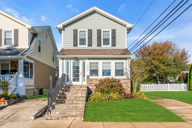 1003 C E St
