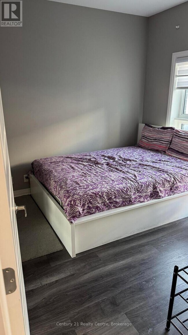 Photo - 102 Grovewood Common Unité 134