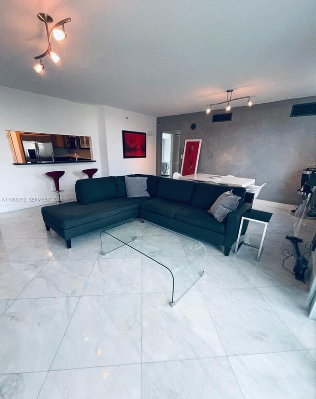 Photo - 31 SE 5th St Unit 601