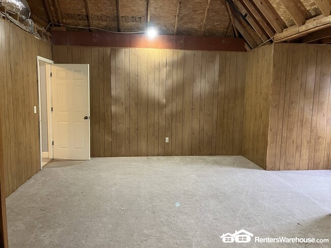 Photo - 191 Castlehill Dr