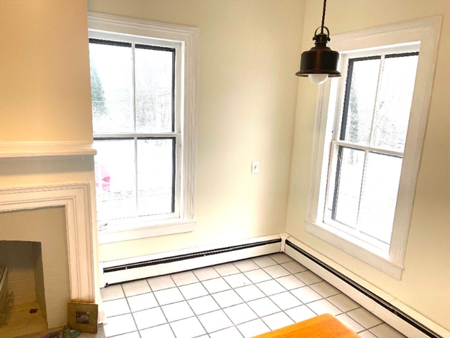 Photo - 141 West St Unit 1