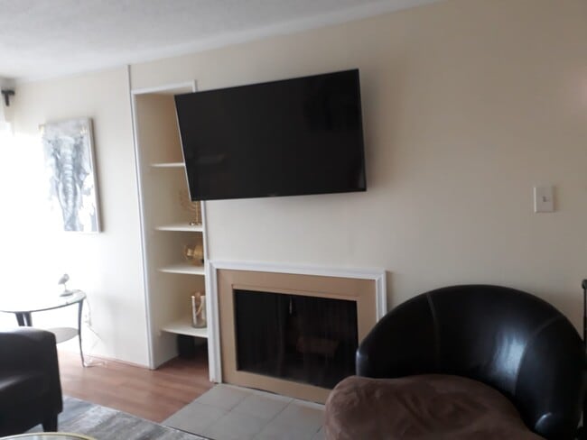 Photo - 106 Duvall Ln